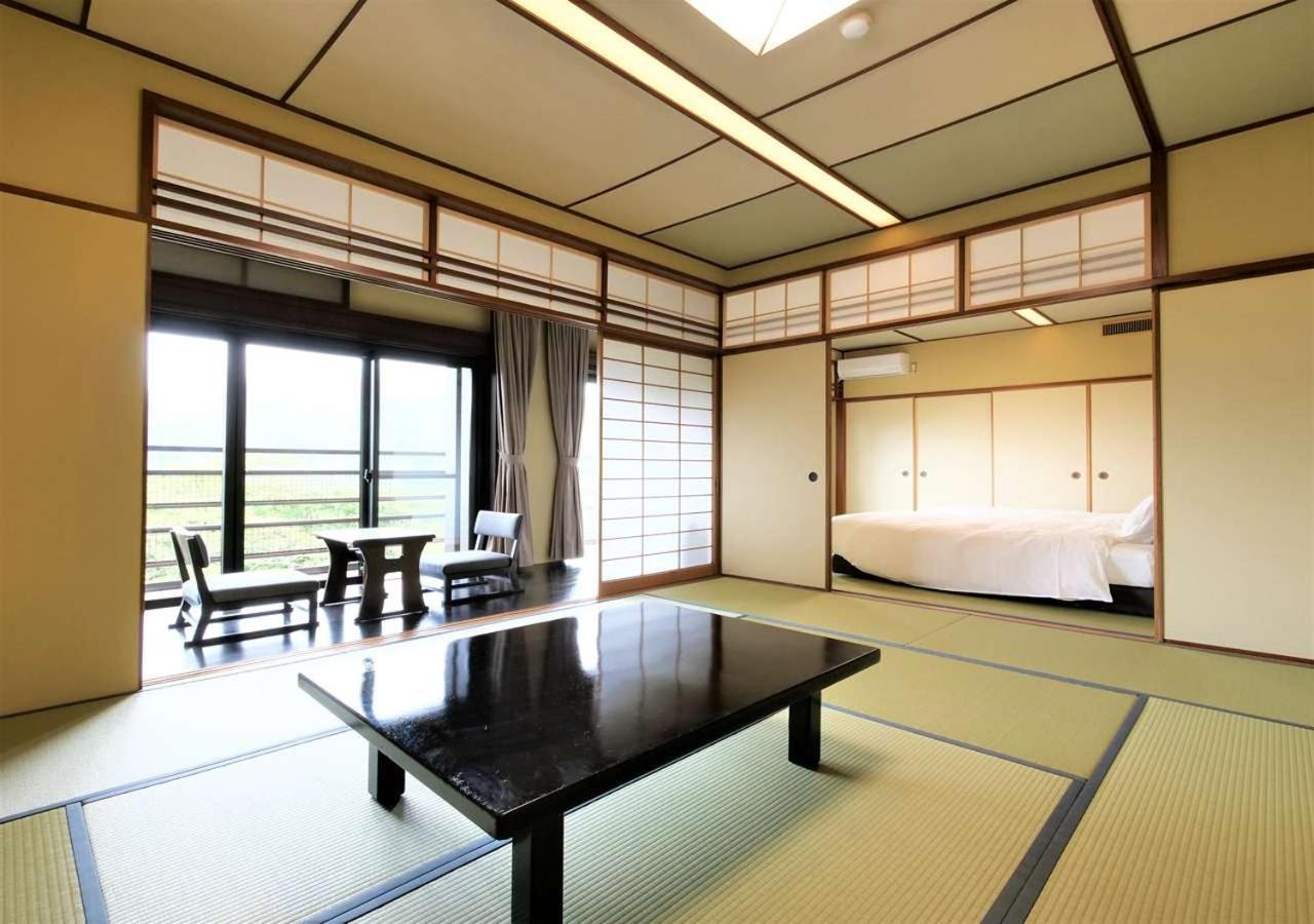 Crab Kaiseki – Japanese-Western Suite Annex