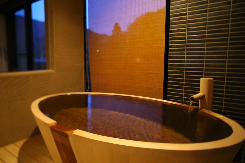Suite Premium avec Baignoire Semi-Extérieure - Hinoki - Hébergement Uniquement/Sans Repas